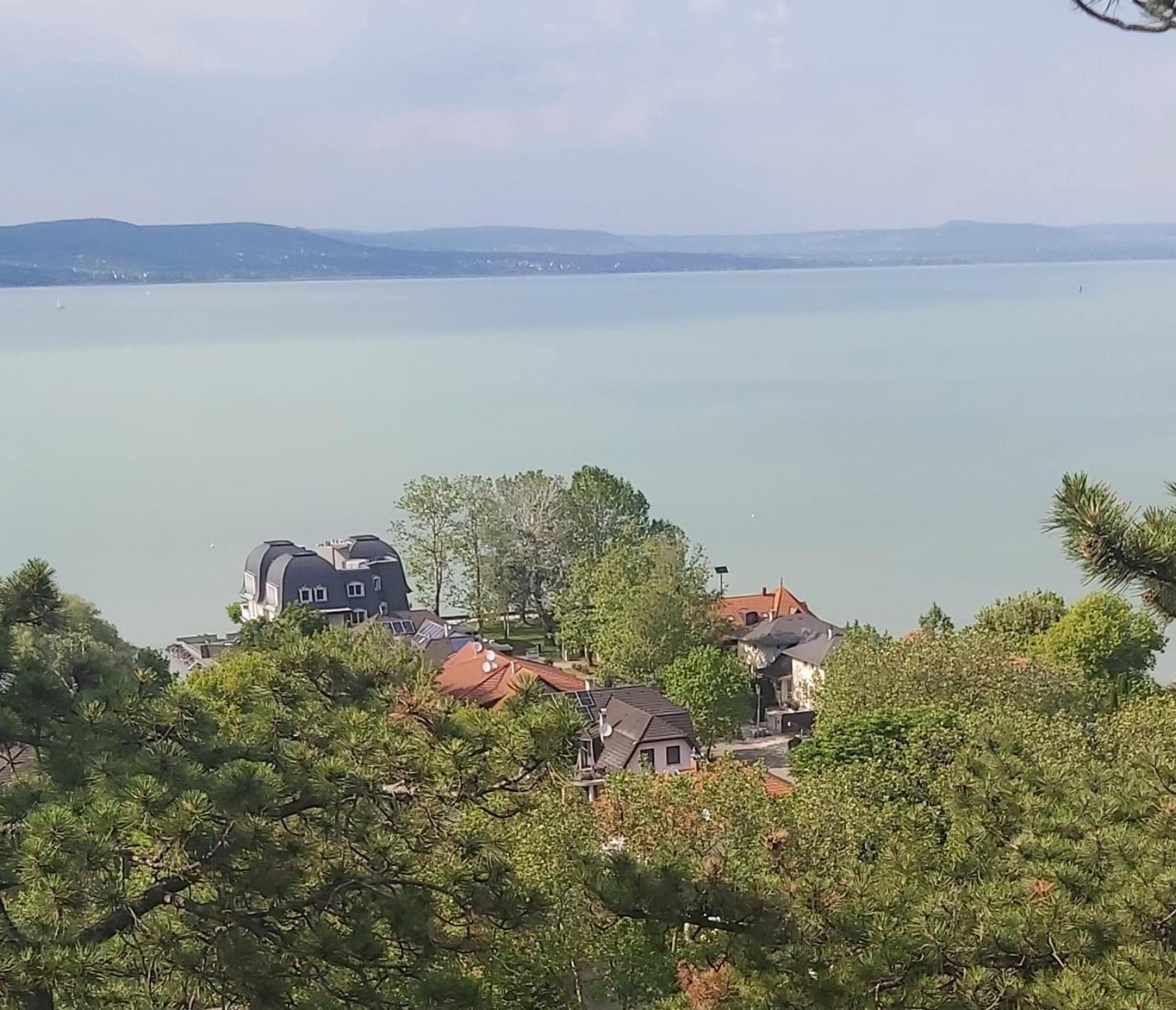 Apartmanhaz Horvath Apartment Balatonboglár Екстериор снимка