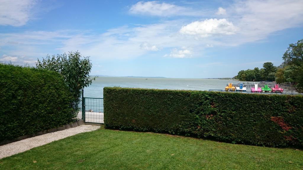Apartmanhaz Horvath Apartment Balatonboglár Екстериор снимка